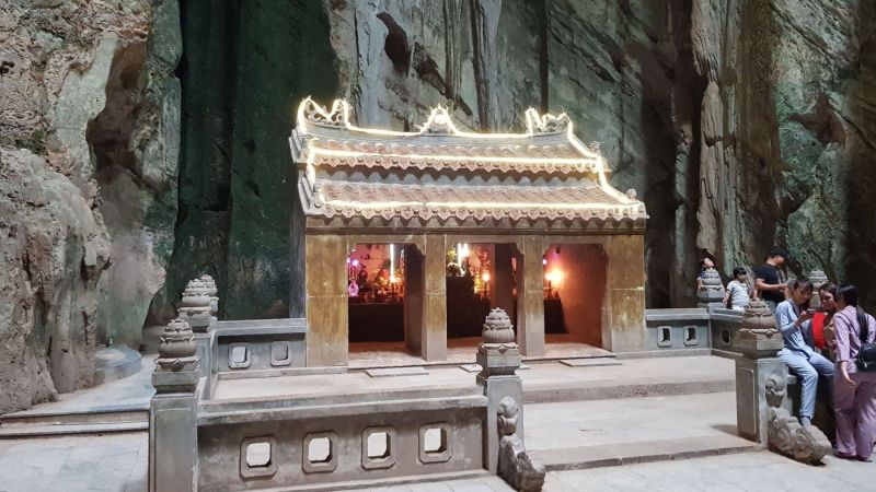 Urlaub Vietnam 2018 - Nun Nuoc Pagode