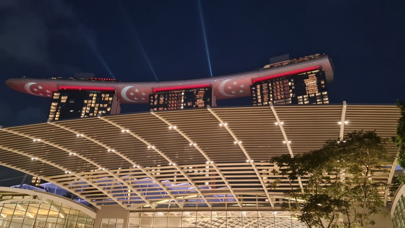 2f_SAMUI2022_Singapur_Feuerwerk_001