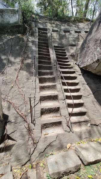 2023 Sri Lanka Felsenkloster Mulkirigala