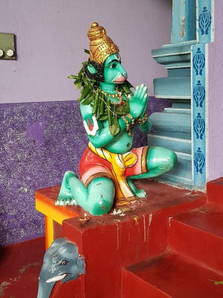 2023 Sri Lanka Hindutempel auf der Fahrt nach Dambulla