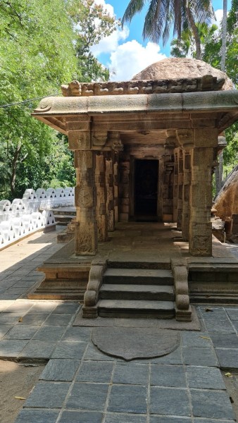 2023 Sri Lanka Ridigama Silbertempel